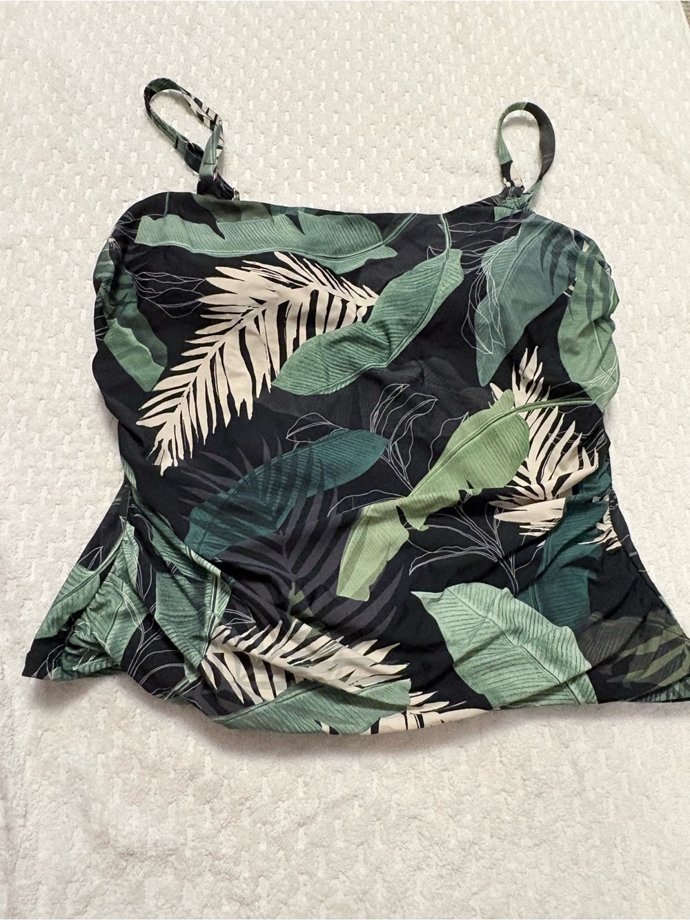 Jantzen Green and Black Tropical Leaf tankini TOP ONLY - Picture 4 of 8